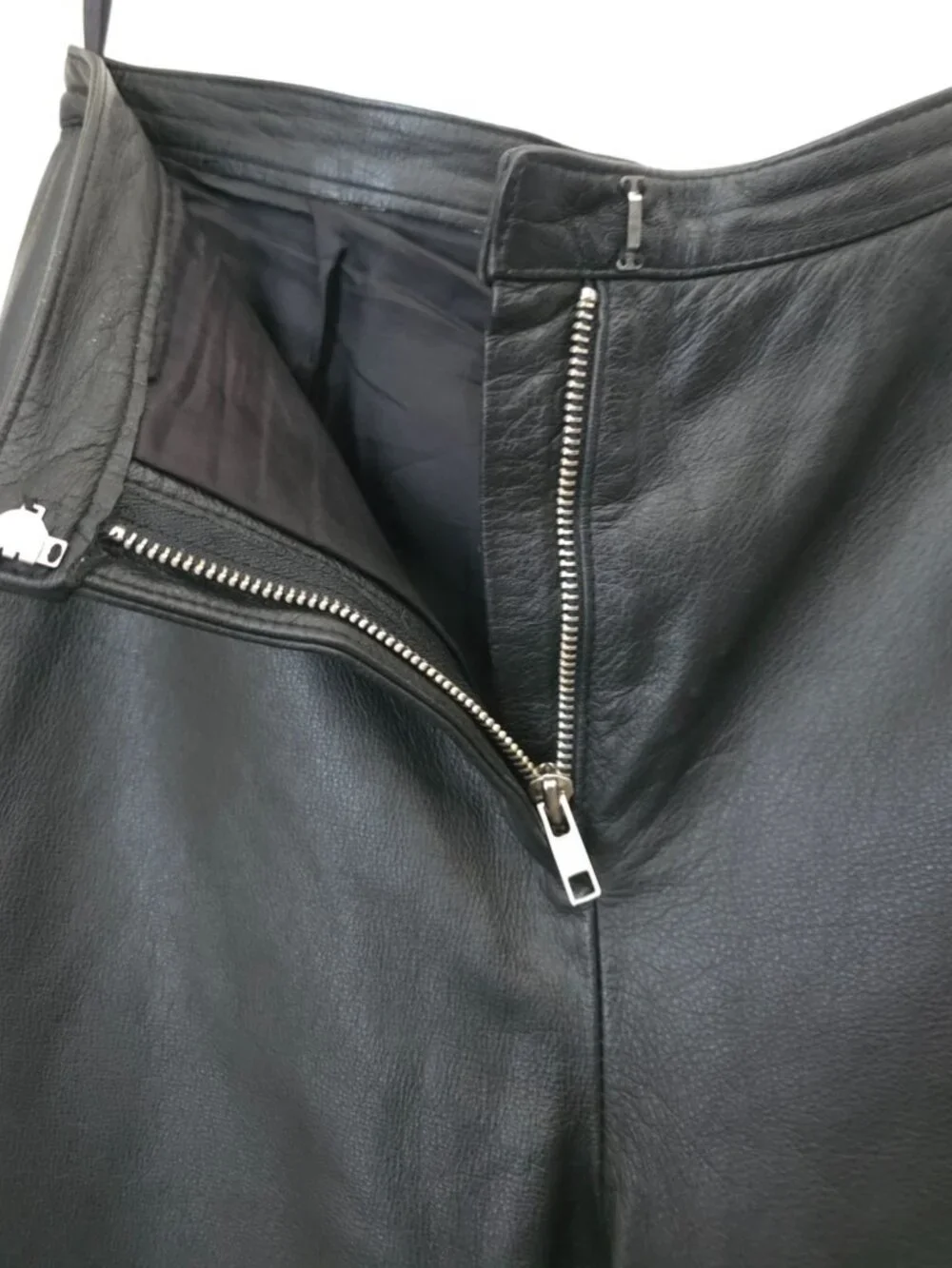 Vintage REFLECTIONS Black Leather Boot Cut Pants Women's Sz 8 - Picture 5 of 7